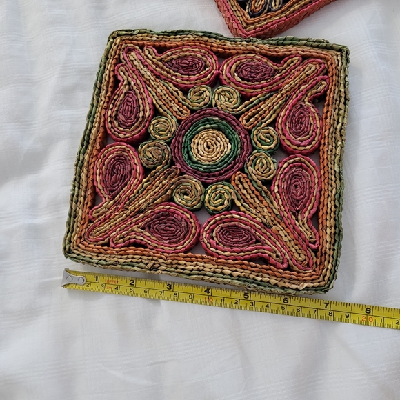Vintage | set of colourful Woven rattan trivets - Picture 2 of 5